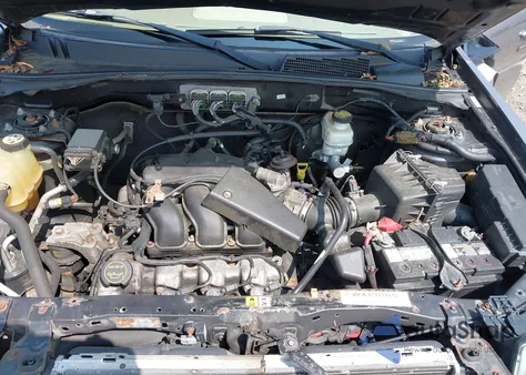 2008 Ford Escape Limited z USA, uszkodzony, nr VIN 1FMCU94118KB49750